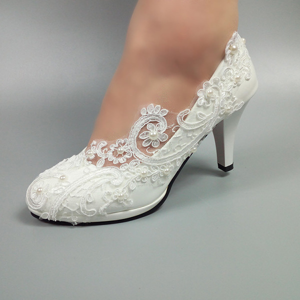 أحذية الزفاف المرأة Leatherette Stiletto كعب مغلقة إصبع القدم مع خياطة الدانتيل