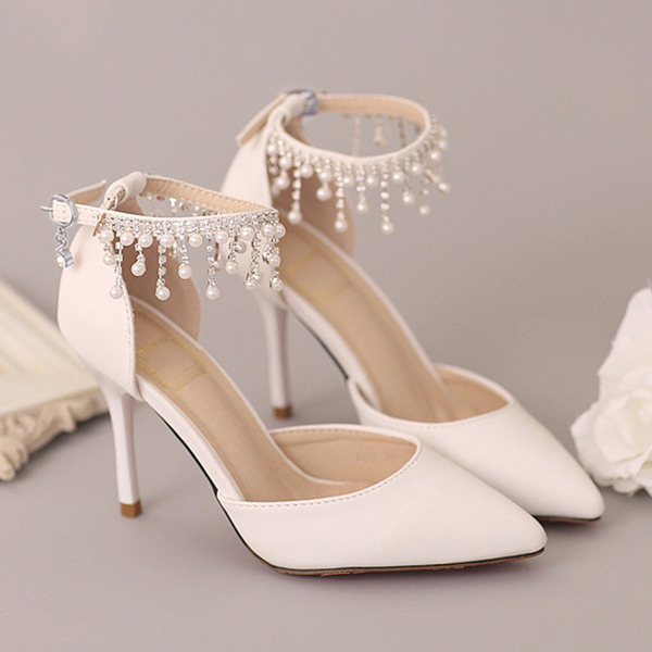 أحذية الزفاف المرأة Leatherette Stiletto كعب مغلقة مضخات إصبع القدم مع لؤلؤة التقليد