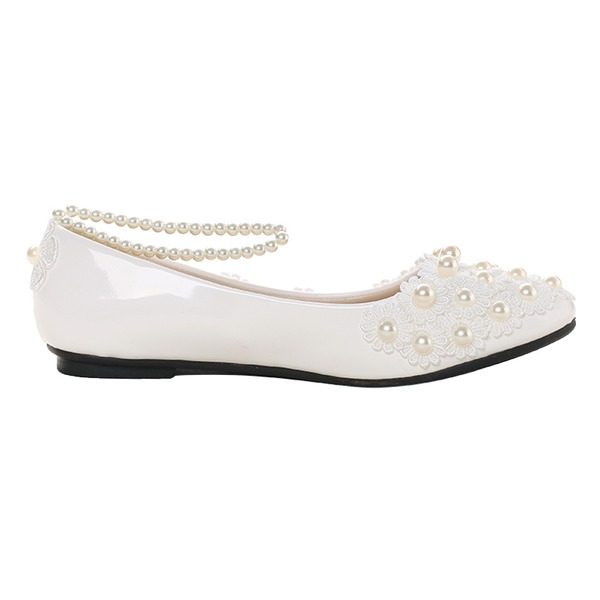 Wedding Shoes Women's Patent Leather Flat Heel Closed Toe Flats With Imitation Pearl Applique