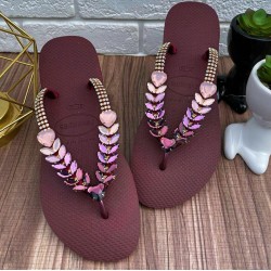  Burgundy Women slippers decorated with distinctive stones